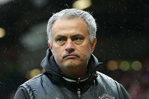 Mourinho vẫn oán trách M.U