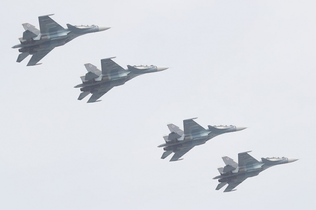 Nga triển khai 100 tiêm kích và 50 trực thăng tới căn cứ ở Crimea