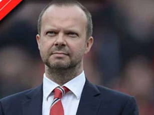 Ed Woodward lưu ý, tiền của M.U đang ít đi