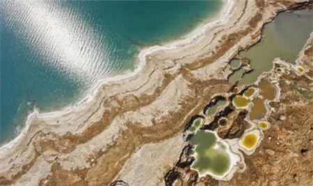 Biển Chết đang bị các 'hố tử thần' nuốt chửng?