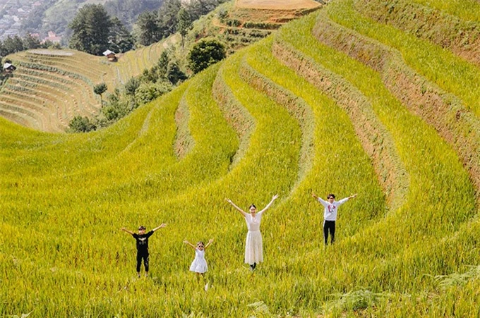Mẹ con Hà Kiều Anh hào hứng với chuyến du lịch trải nghiệm, khám phá huyện Mù Cang Chải, tỉnh Yên Bái.