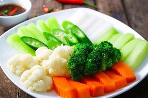 Bí quyết luộc rau xanh mướt, bóng bẩy không phải ai cũng biết