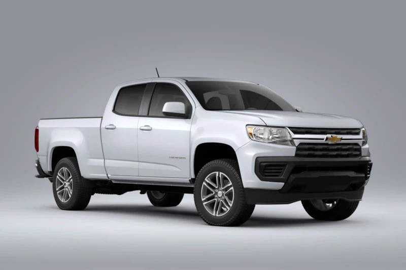 2. Chevrolet Colorado 2021 (giá khởi điểm: 25.200 USD).