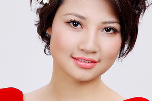 Bí quyết để có sắc môi thêm hồng với trái lựu