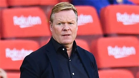 Koeman thành công với 'canh bạc' trung vệ