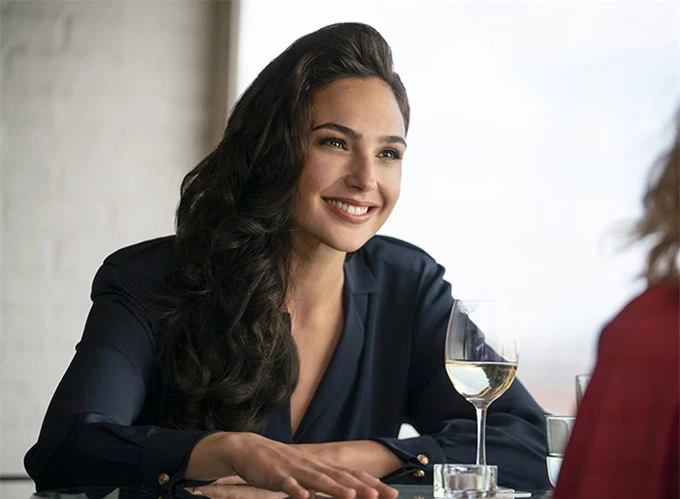 Phong cách quý cô của Gal Gadot trong Wonder Woman 1984