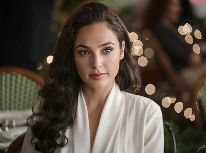 Phong cách quý cô của Gal Gadot trong Wonder Woman 1984 - 6