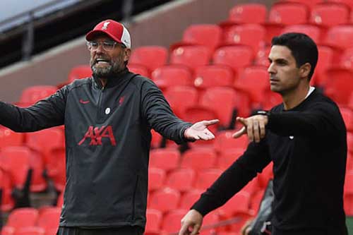 Nghe thấy gì từ chỉ đạo của các HLV trên đường pitch?