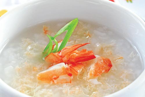 Cách nấu cháo tôm thơm ngon bổ dưỡng cho bé