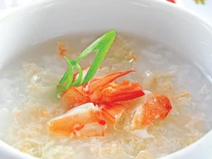 Cách nấu cháo tôm thơm ngon bổ dưỡng cho bé