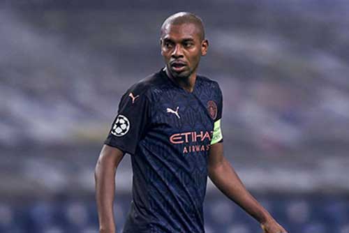 Fernandinho chắc chắn rời Man City sau mùa này