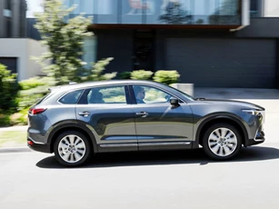 'Soi' Mazda CX-9 2021, giá hơn 800 triệu đồng