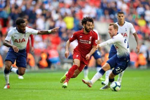 Tổng hợp vòng 13 Ngoại hạng Anh: M.U vượt mặt Chelsea, Liverpool trở lại ngôi đầu