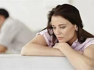 Gặp lại bạn học cũ, tôi không ngờ cô ấy đã trở thành đại gia và bày cách giúp tôi làm giàu nhưng khi bàn với chồng thì bị anh gạt phăng