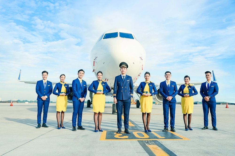 Vietravel Airlines giới thiệu các mẫu thiết kế nhận diện đồng phục chính thức bao gồm: Trang phục tiếp viên, trang phục đại diện hãng, trang phục phòng vé và trang phục phi công.