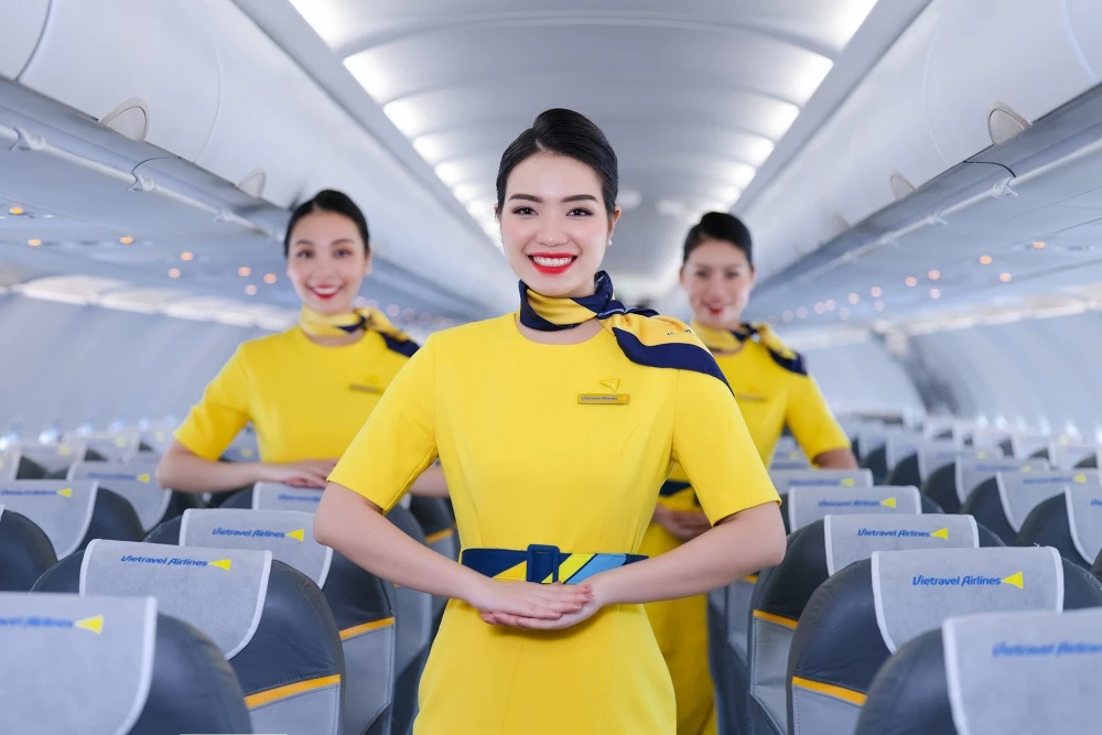 Vietravel Airlines dự kiến sẽ khai thác chuyến bay thương mại đầu tiên vào tháng 12/2020. Là hãng hàng không lữ hành đầu tiên của Việt Nam, Vietravel Airlines cam kết đem đến trải nghiệm tuyệt vời cho du khách bằng sự phục vụ chuyên nghiệp và tận tâm.