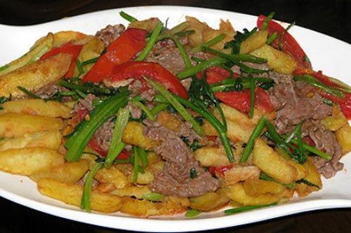 Hướng dẫn cách làm thịt bò xào khoai tây ngon ngất ngây