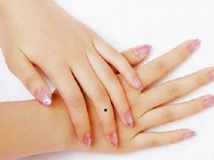 Phụ nữ có nốt ruồi ở 1 trong 3 vị trí "vàng son" là người tài hoa, hưởng phú quý trọn đời