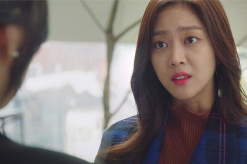 Mẹ chồng tổ chức tiệc ăn mừng khi con trai ly hôn, 2 năm sau vào lúc nửa đêm bà phải gọi cho con dâu cũ khóc nghẹn không thành tiếng