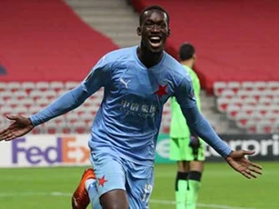 Arsenal săn lùng Abdallah Sima