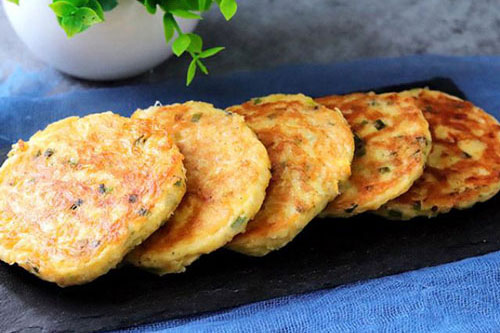 Còn thừa củ cải trắng, thêm 2 quả trứng, trong 10 phút bạn được món ăn sáng tuyệt ngon