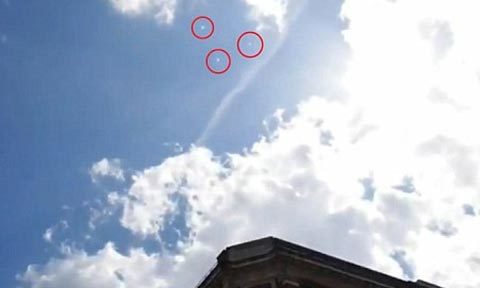 Xem "đĩa bay" trên bầu trời London