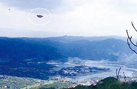 Đĩa bay xuất hiện ở Mỹ, Trung Quốc
