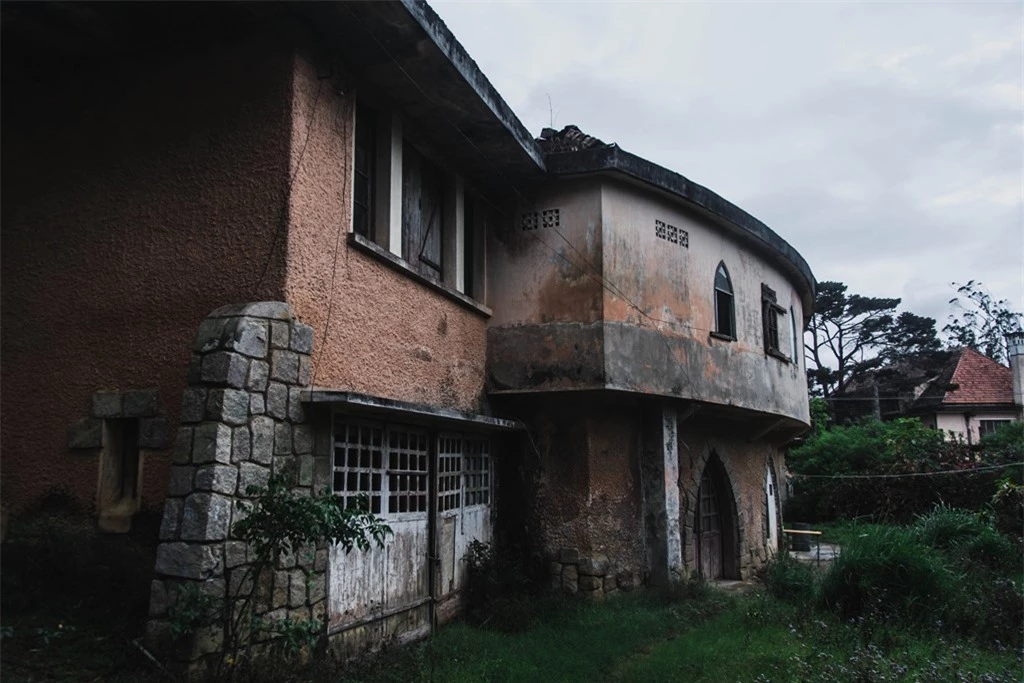 Anh: Tu vien bo hoang dep nhu o chau Au giua long Da Lat-Hinh-7