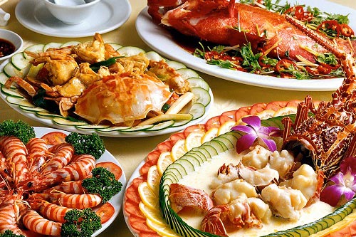 Sai lầm khi uống bia với hải sản