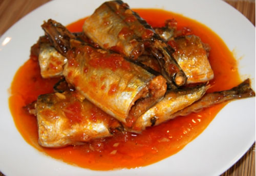 Cách làm cá thu kho cà chua đậm đà cho ngày mưa