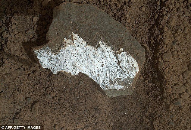 Phát hiện thêm dấu hiệu của nước trên sao Hỏa