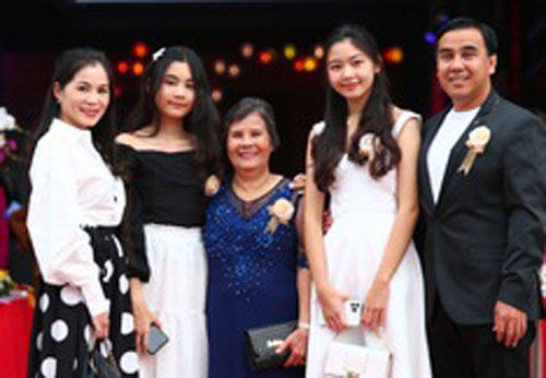 Ái nữ nhà MC Quyền Linh khoe nhan sắc xinh đẹp, cuốn hút