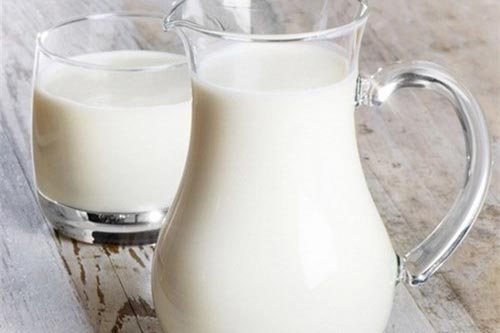 Nguy cơ bị viêm loét dạ dày khi uống quá nhiều sữa bò