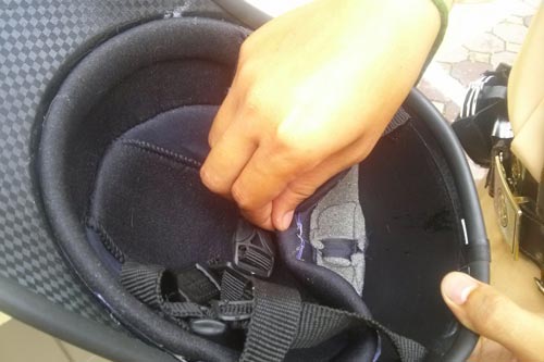 Những nguy hại tiềm ẩn khi đội mũ bảo hiểm ‘rởm’