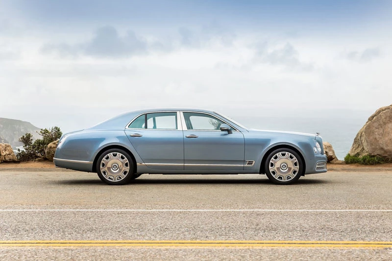 3. Bentley Mulsanne (giá khởi điểm: 304.670 USD).