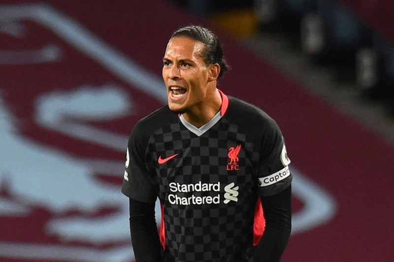 Trung vệ: Virgil van Dijk (Liverpool, định giá chuyển nhượng: 72 triệu bảng).