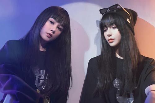 Tình cũ của Karik và Trang Anna chung 1 khung hình, nhan sắc giống nhau như 'dao kéo' chung một địa điểm