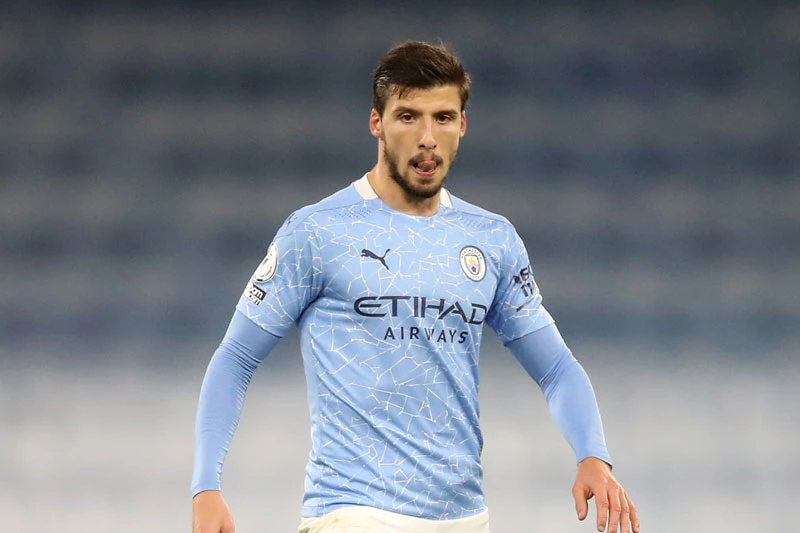 Trung vệ: Ruben Dias (Man City, định giá chuyển nhượng: 54 triệu bảng).