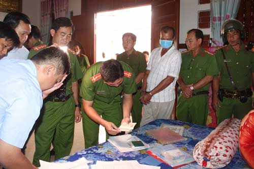 Trà Vinh: Phá chuyên án lừa bán đồng đen với giá 45 tỷ USD