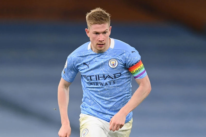 Tiền vệ tấn công: Kevin de Bruyne (Man City, định giá chuyển nhượng: 108 triệu bảng).