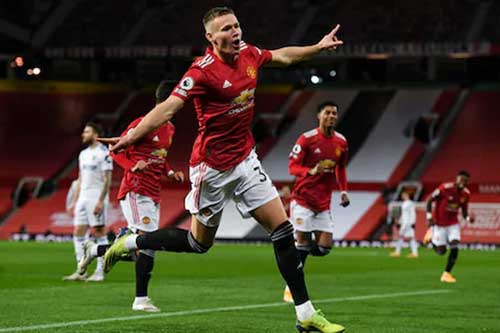 M.U cuối cùng đã 'kích hoạt' cuộc đua vô địch Ngoại hạng Anh