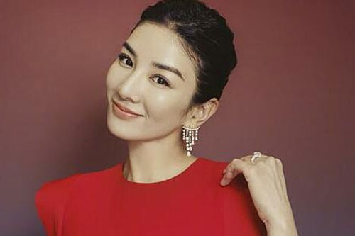 Huỳnh Dịch thừa nhận 'không có mắt nhìn đàn ông'