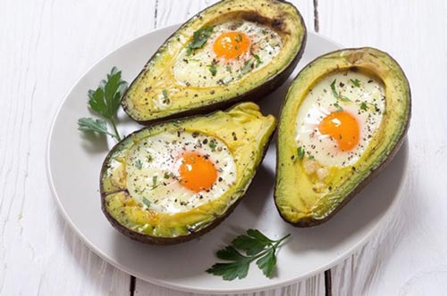 Làm bơ nướng trứng bằng nồi chiên không dầu ngon ngậy, thơm lừng