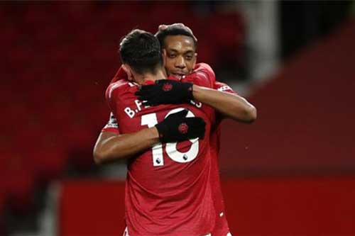 Điểm nhấn M.U 6-2 Leeds United: McTominay cảnh báo Pogba, Liverpool cảm nhận sức nóng