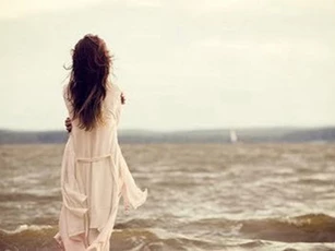 Chồng đòi ly hôn vì muốn quay lại với tình cũ giàu có