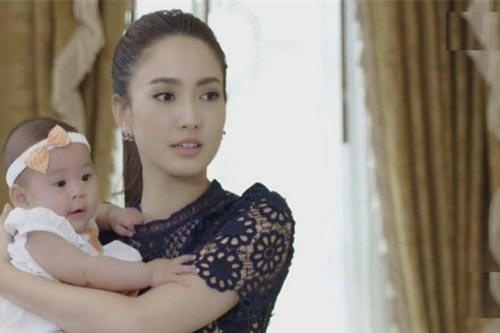 Chấp nhận "bao thầu" nhà nội vẫn bị mẹ chồng nói xấu không biết ăn ở, nàng dâu liền xài chiêu này khiến bà im bặt, anh chồng tức khắc nộp thẻ ATM