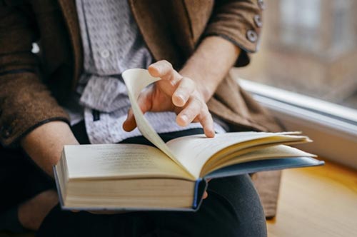 5 lợi ích khi bạn thường xuyên đọc sách, điều thứ 4 ai cũng cần