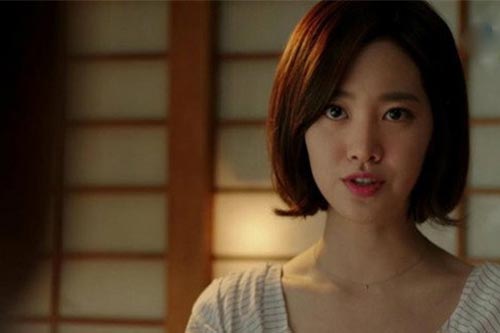 Trong ngày ra mắt bị bắt rửa bát, cô gái tuyên bố "muốn làm chủ cuộc chơi, phải vùng lên chứ" và cái kết khiến ai cũng phẫn nộ