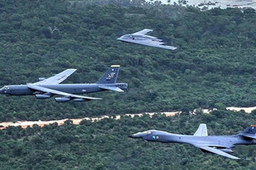 Mỹ nghĩ Nga đang phát điên vì B-1B và B-52H