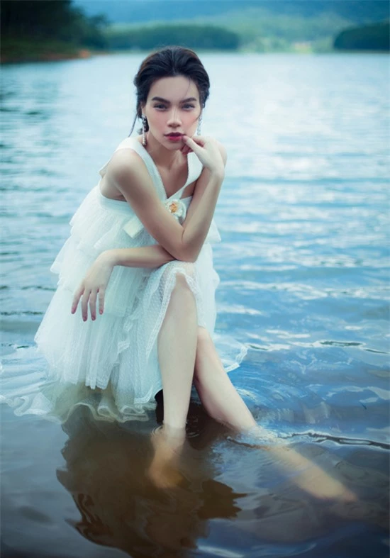 Hình ảnh của nữ ca sĩ trong dự án Love Songs được Kye Nguyễn chăm chút cẩn thận.